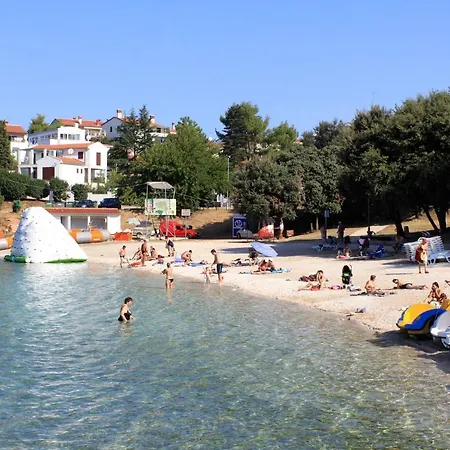 With A Parking Space - 17827 풀라