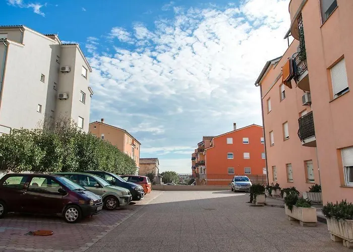 Apartmán With A Parking Space - 17827 Pula